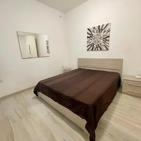 B 2 Bedroom *