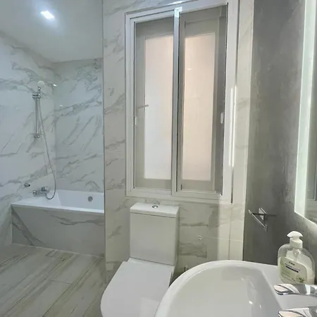 B 2 Bedroom *